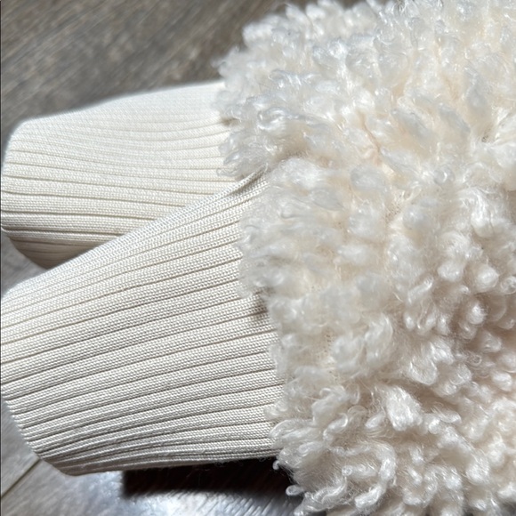 Zara Cream Teddy Jacket Plush Texture - Picture 2 of 4